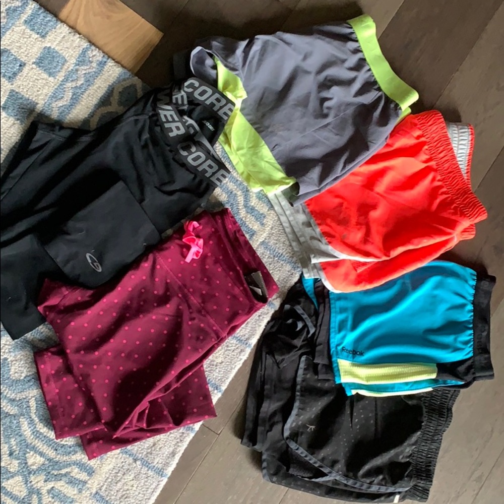 2pair of leggings. 4 pair running shorts.